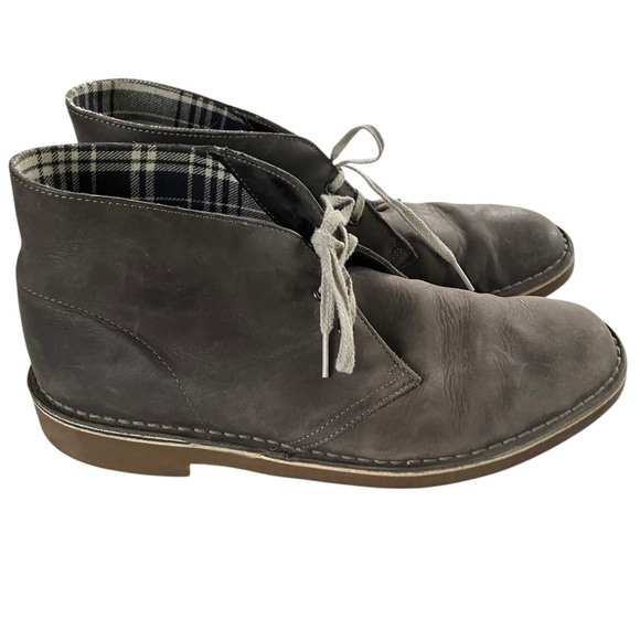 Clarks Bushacre II Chukka Boots 10.5 M Gray suede Lace Up Ankle - Picture 1 of 7